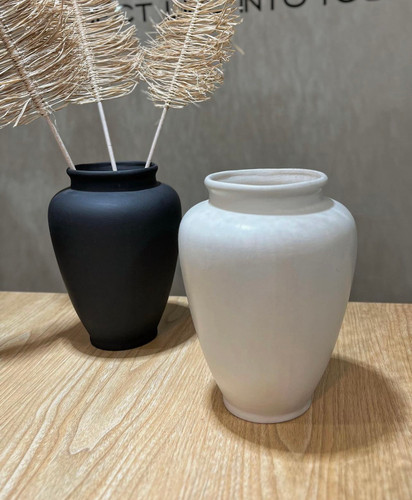 گلدان کوزه ای ساده