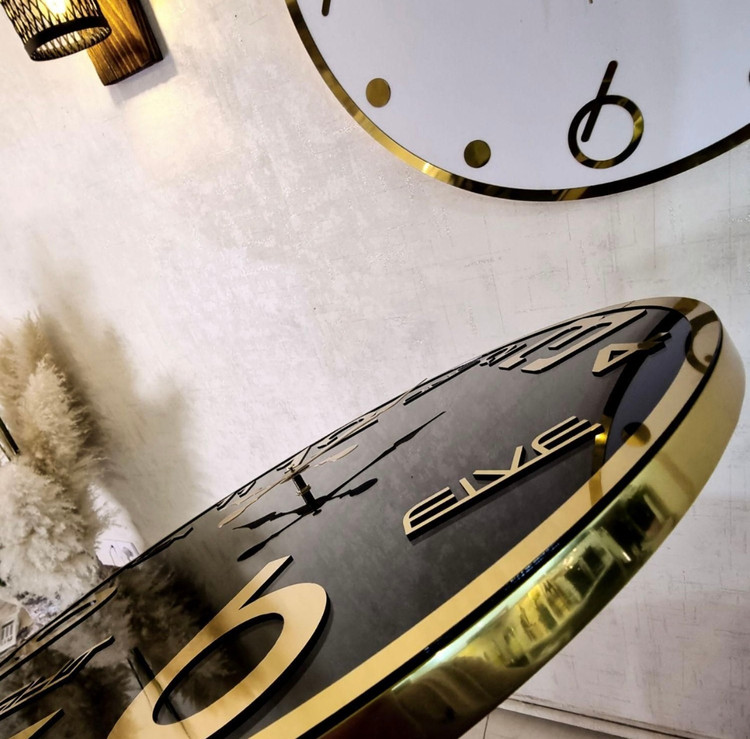 ساعت دیواری آینه ای مدل چهار تاج