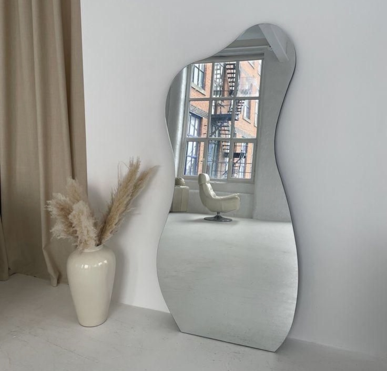 آینه قدی دفرمه