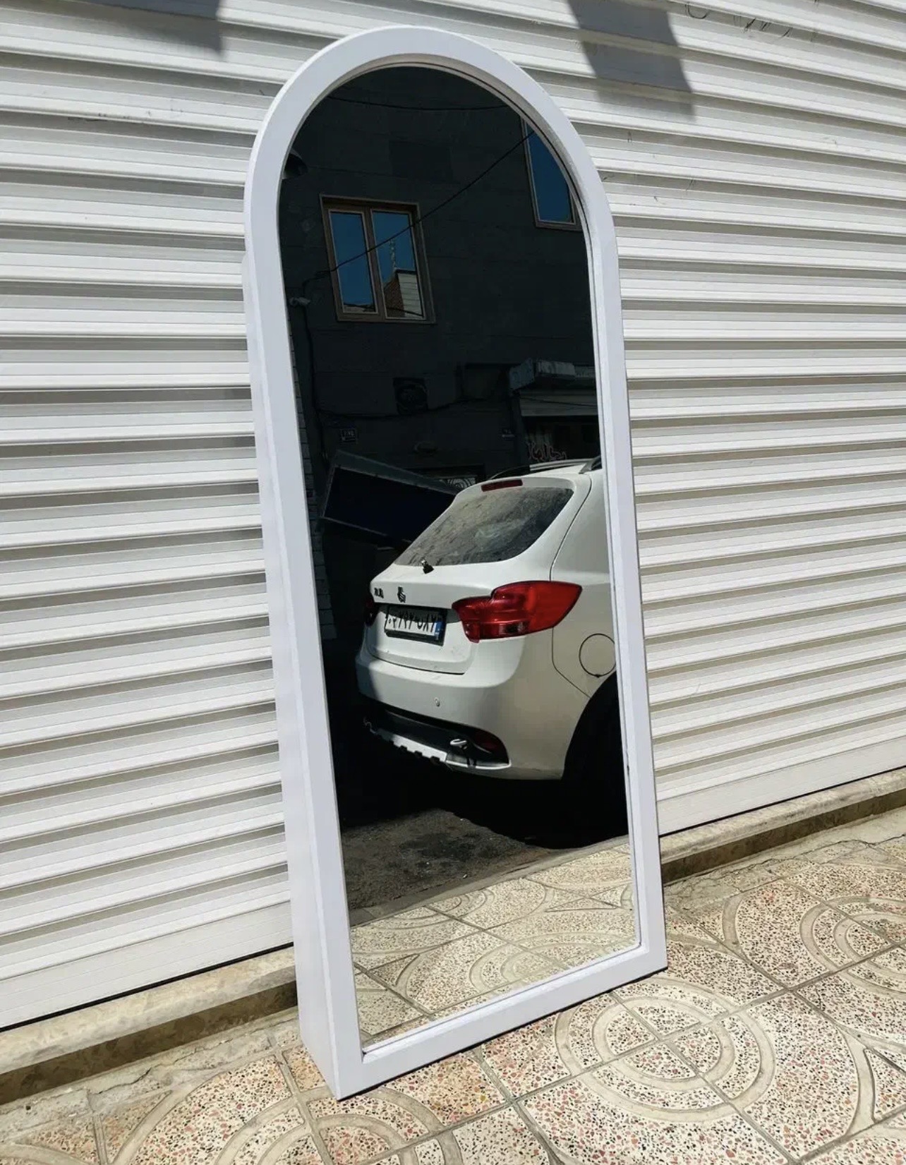 آینه قدی پایه دار