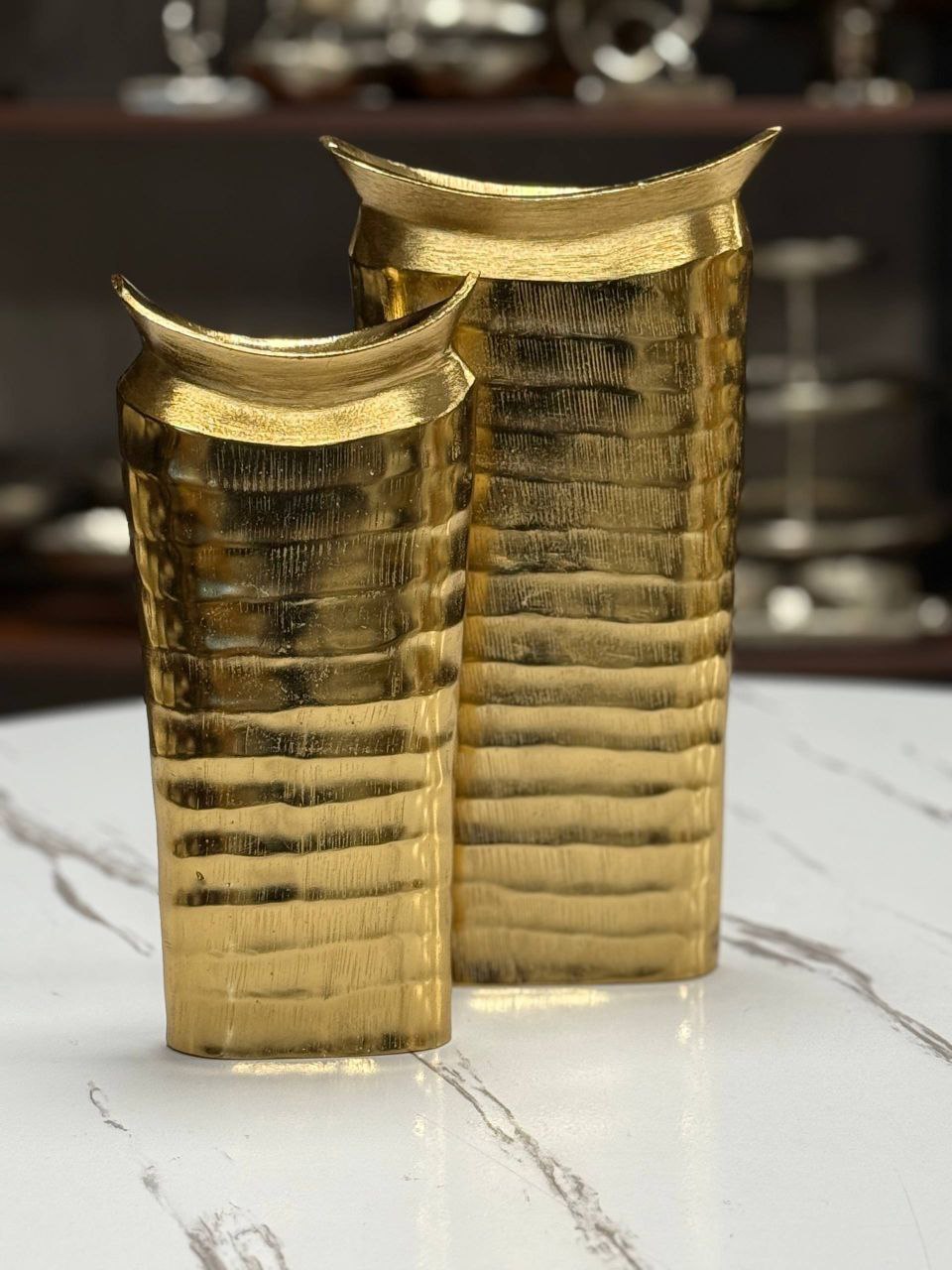 گلدان آلومنیومی مدل خطی