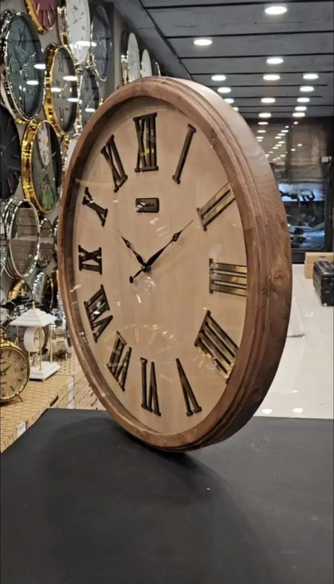 ساعت دیواری چوبی